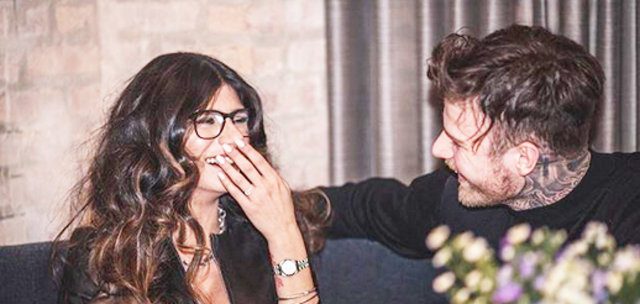  Mia Khalifa ile Robert Sandberg nişanlandı 
