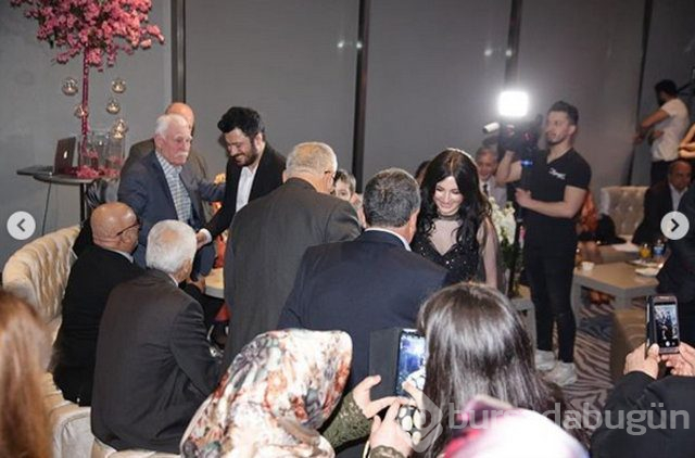  Oyuncu Yasemin Sakallıoğlu nişanlandı 