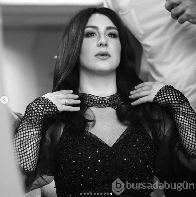  Oyuncu Yasemin Sakallıoğlu nişanlandı 