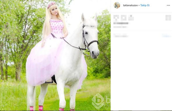 Rus Barbie kendisini eleştirenlere isyan etti!
