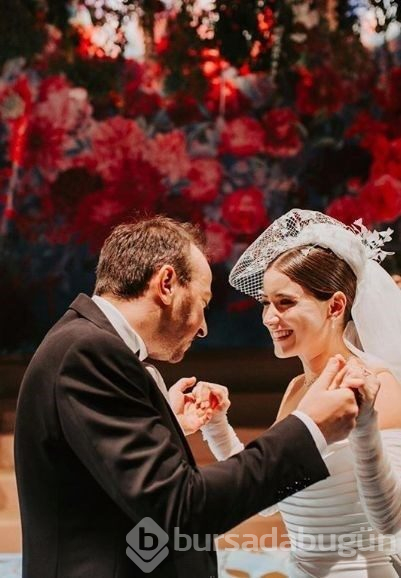  Hazal Kaya hamile mi? 