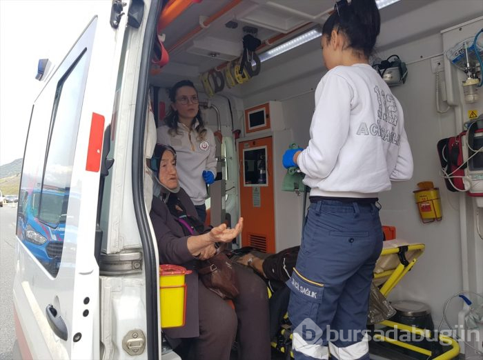 Bursa'da yolcu otobüsü tıra çarptı! Çok sayıda yaralı var	