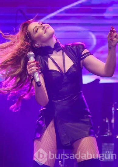Hadise'nin sosyal medyayı yine salladı!