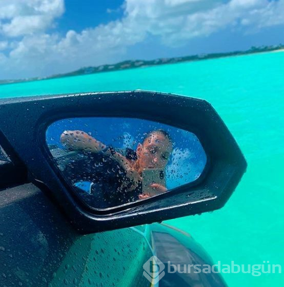  Bella Hadid'in jet ski ile tatil keyfi 