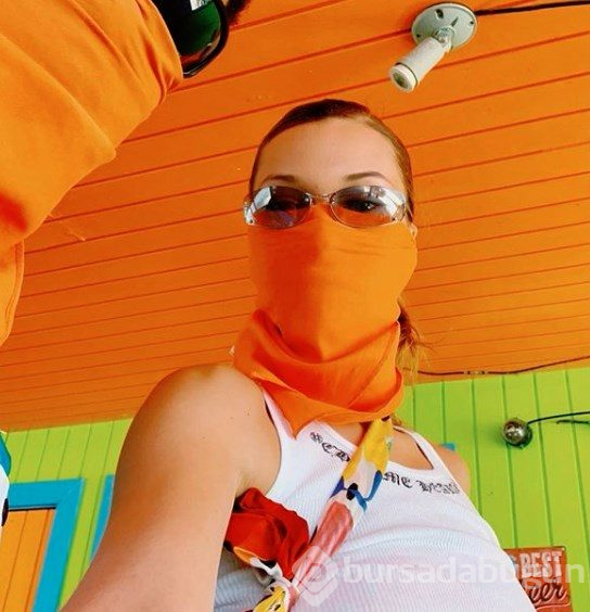  Bella Hadid'in jet ski ile tatil keyfi 