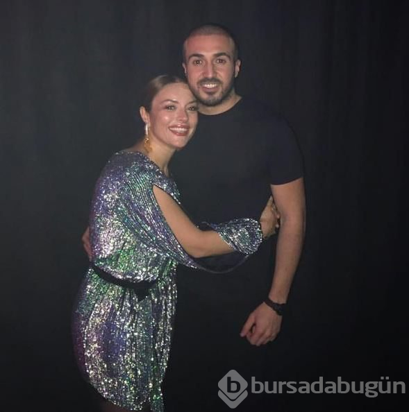  Ezgi Mola aşka geldi! 