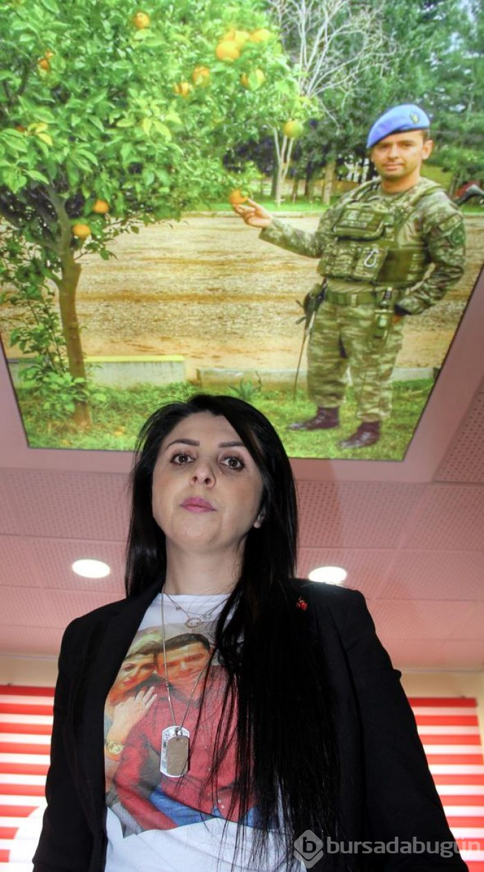  Yasemin Çobanoğlu şehit eşinin kütüphane hayalini gerçekleştirdi 