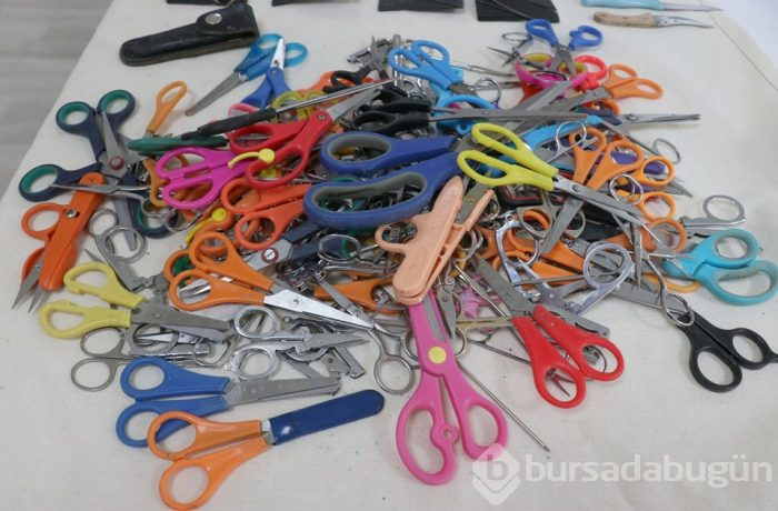  Adliyeye bunlarla girmeye çalıştılar (Bıçak, makas, mermi, çatal, jilet...) 