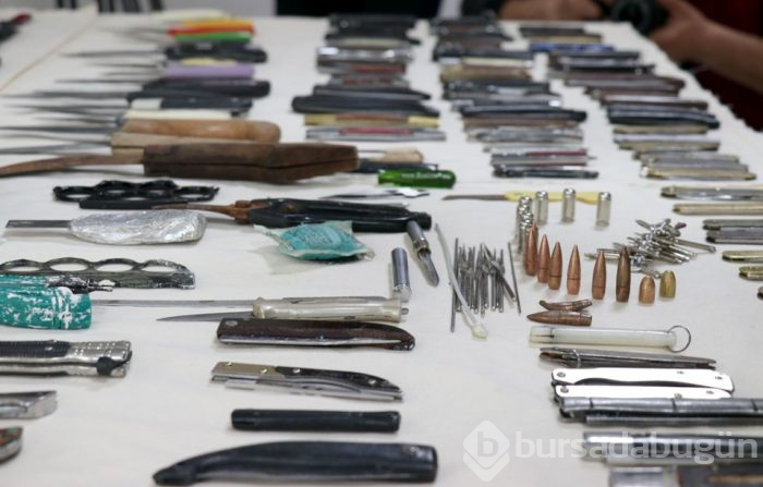  Adliyeye bunlarla girmeye çalıştılar (Bıçak, makas, mermi, çatal, jilet...) 