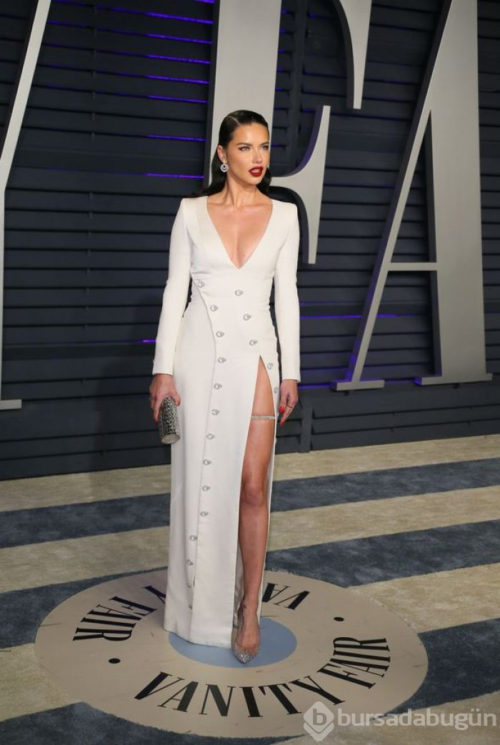  Adriana Lima'dan büyükanne paylaşımı 