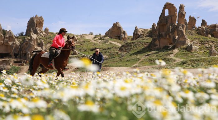 Türkiye'nin önemli turizm merkezlerinden Kapadokya'dan renkli görüntüler.
