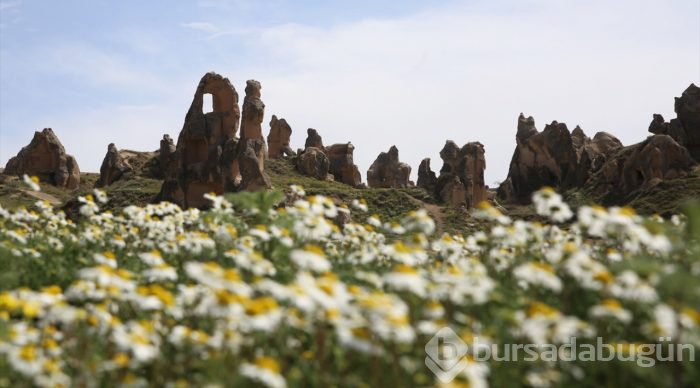 Türkiye'nin önemli turizm merkezlerinden Kapadokya'dan renkli görüntüler.
