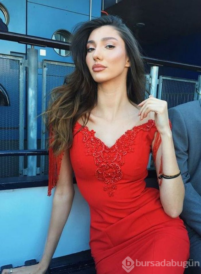 Şevval Şahin'in dikkat çeken fotoğrafı

