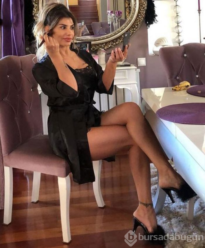 Hatice'den 'Beni her kişi değil er kişi taşır' pozu
