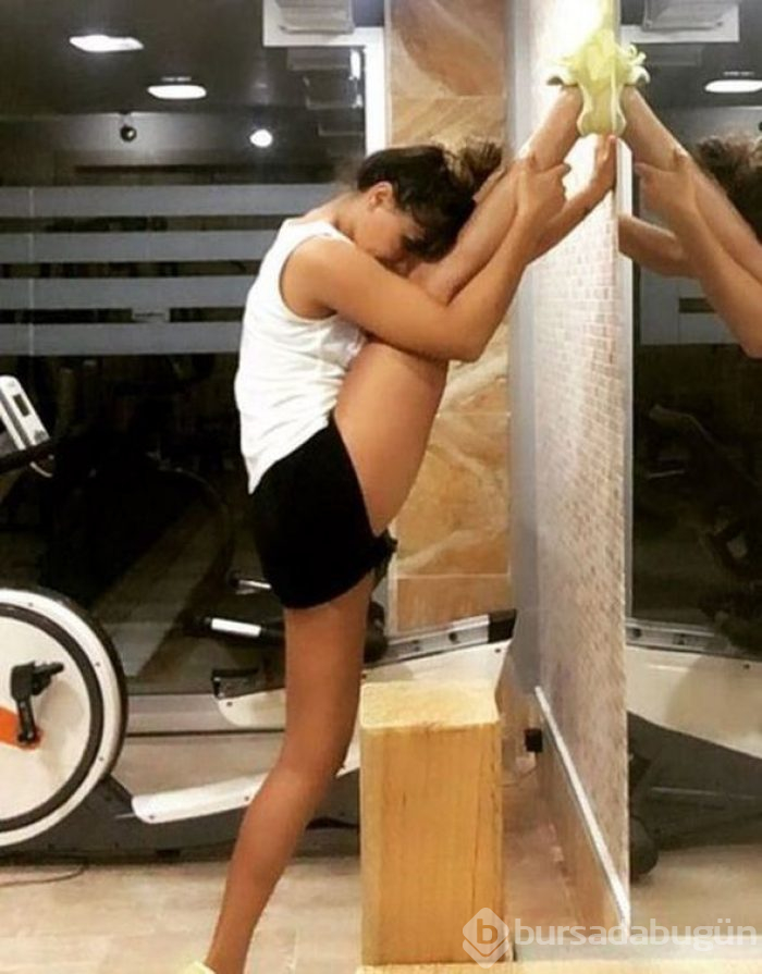 Hatice'den 'Beni her kişi değil er kişi taşır' pozu
