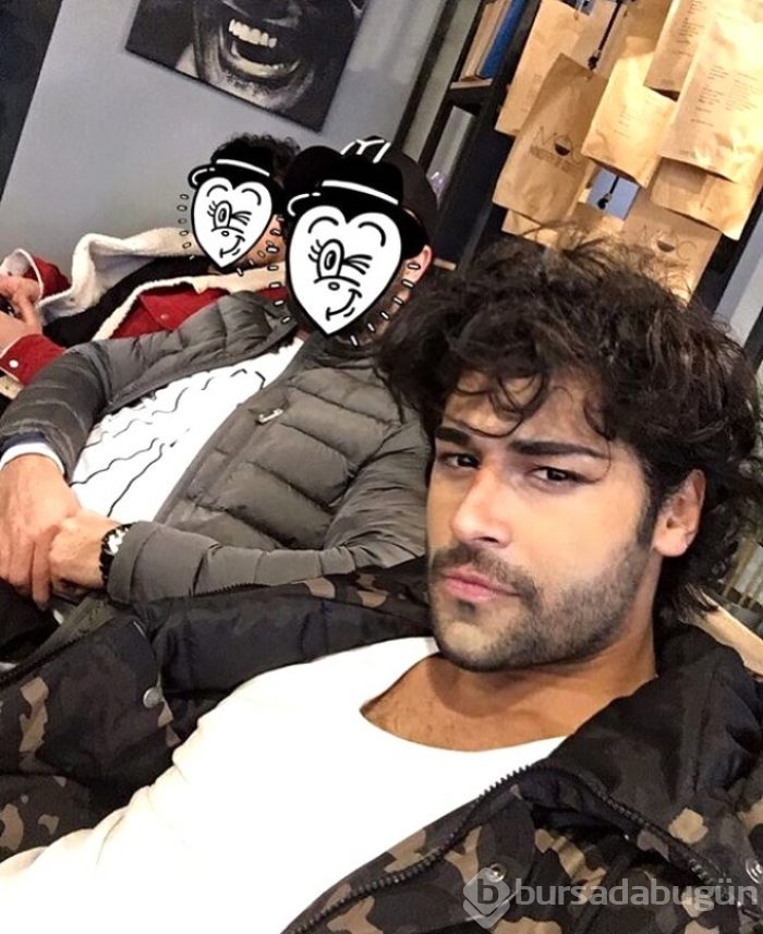 Yakışıklı oyuncu Burak Özçivit'in ikizi ortaya çıktı!