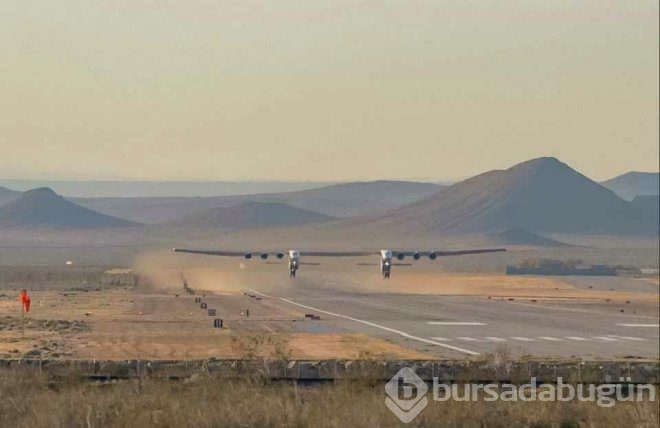 Dünyanın en büyük uçağı havalandı!
