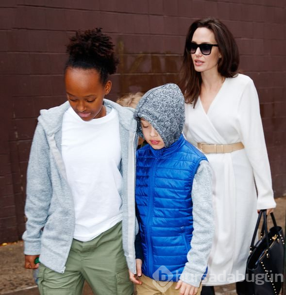 Angelina Jolie'nin dertleşecek bir dostu bile yok
