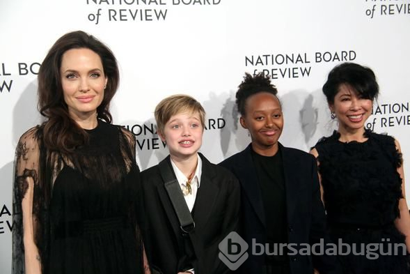 Angelina Jolie'nin dertleşecek bir dostu bile yok
