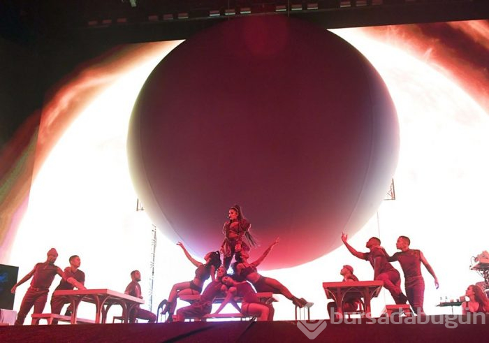 Ariana Grande'nin 8 milyon dolarlık Coachella sahnesi
