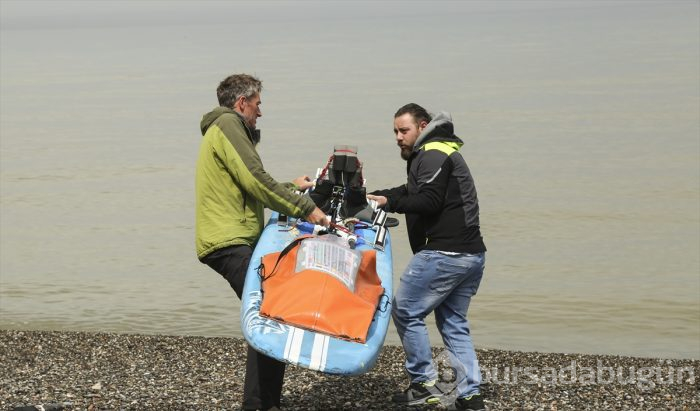 Rüzgar sörfüyle dünyayı geziyor
