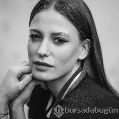 Serenay Sarıkaya kurtlarını döktü
