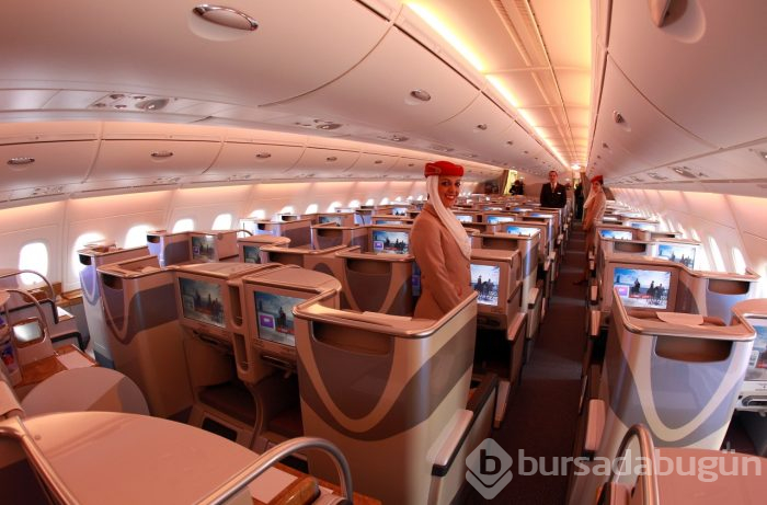  Emirates Hava Yolları 15 bin lira maaşla Türk kabin memuru alacak 