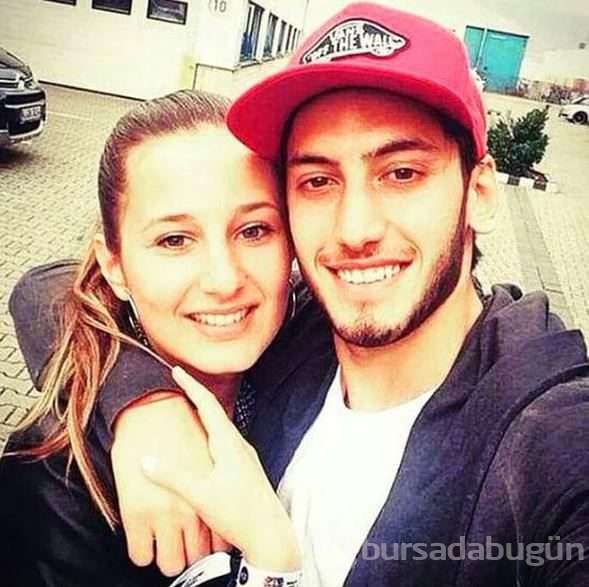 Hakan Çalhanoğlu, evliliğindeki kara bulutları dağıttı
