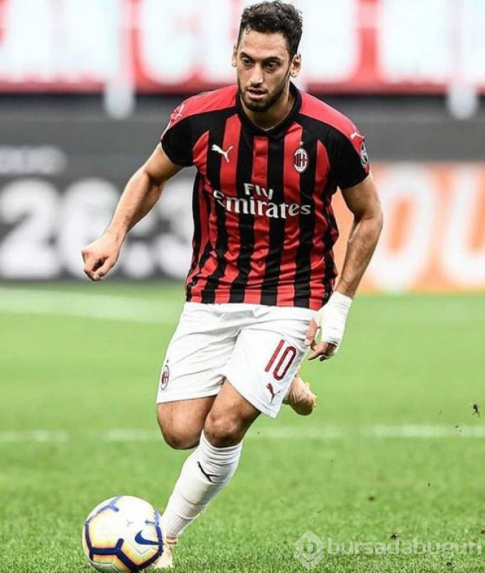 Hakan Çalhanoğlu, evliliğindeki kara bulutları dağıttı
