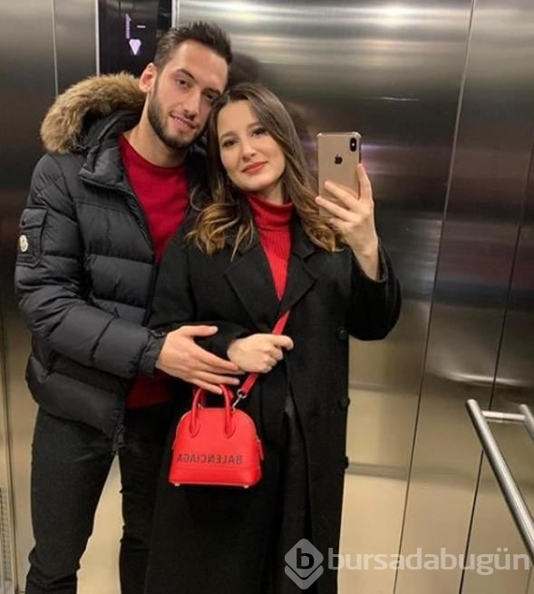 Hakan Çalhanoğlu, evliliğindeki kara bulutları dağıttı
