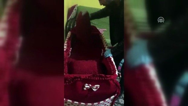  Uyuşturucuyu bebek beşiğinde gizlemişler 
