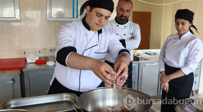Altın madalyalı lezzet: Ayvalı kavurma ve reyhan şerbeti
