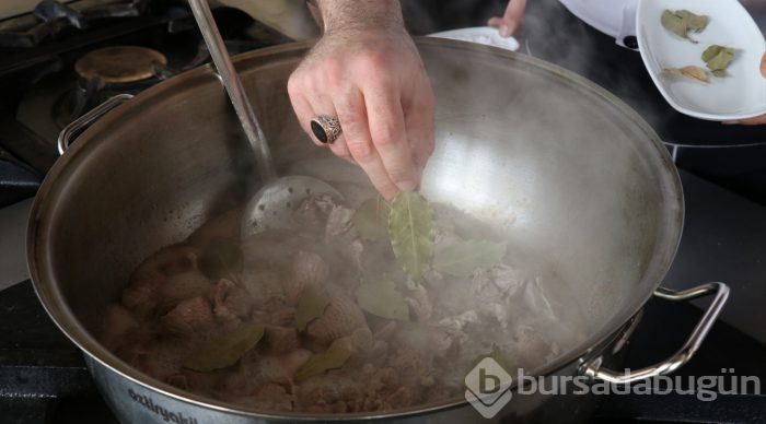 Altın madalyalı lezzet: Ayvalı kavurma ve reyhan şerbeti
