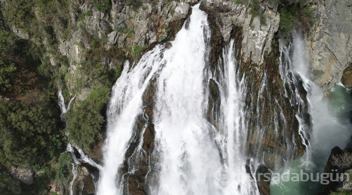 Orta Torosların saklı cenneti: Uçansu Şelalesi
