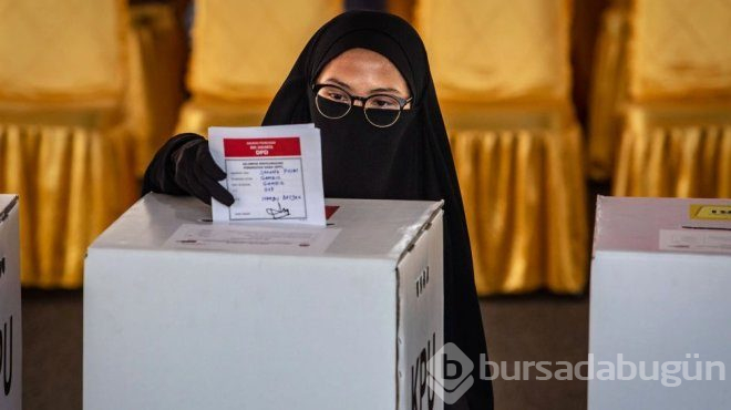 17 bin ada, 193 milyon seçmen: endonezya'da fil ve at sırtında oy sandıklarının taşındığı dev...