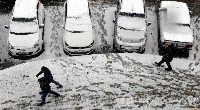 Bahar mevsiminde Doğu'ya kar sürprizi
