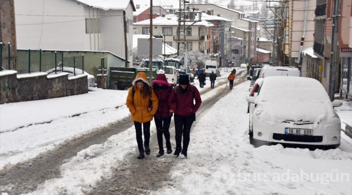Bahar mevsiminde Doğu'ya kar sürprizi
