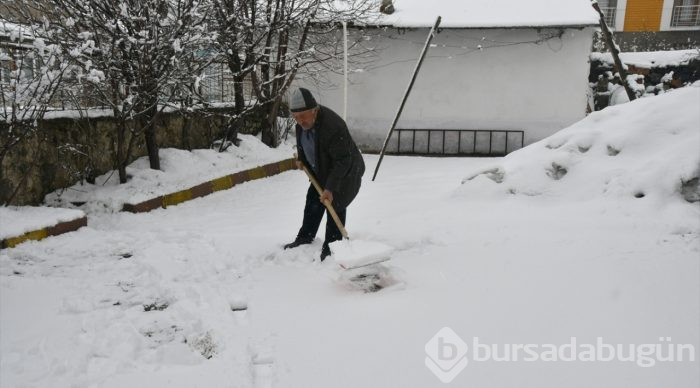 Bahar mevsiminde Doğu'ya kar sürprizi
