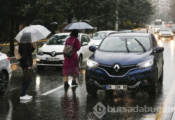 Ankara'da görüş mesafesi 10 metreye kadar düştü
