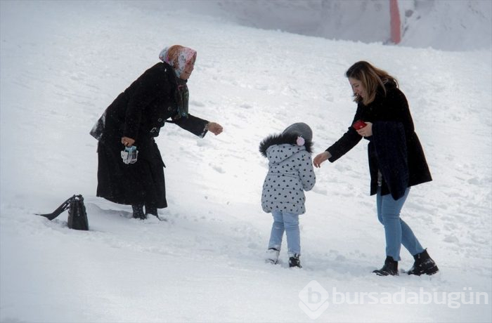 Uludağ'da nisan ayında kar sürprizi