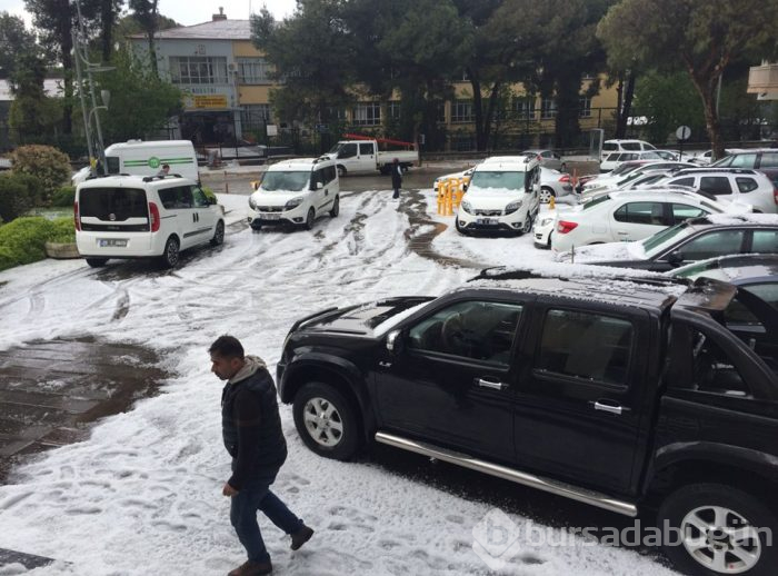 İzmir'de sağanak, dolu ve hortum