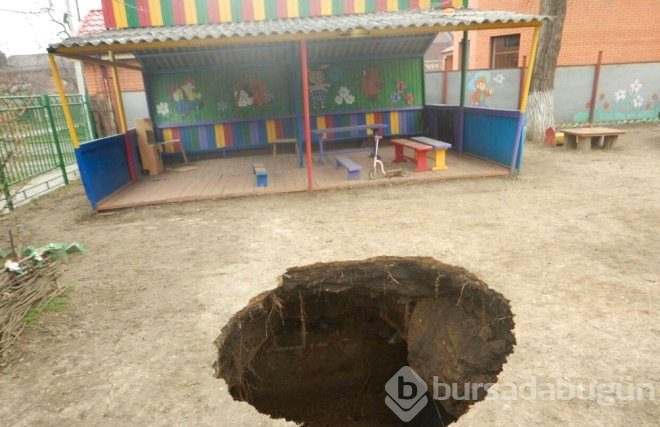 Hayrete düşüren anlar! Metroya tabutla bindiler