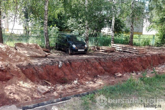 Hayrete düşüren anlar! Metroya tabutla bindiler