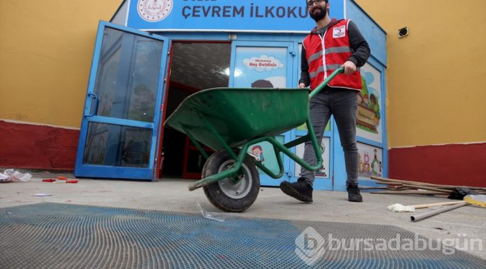 Çocukların "çifte bayram"ı için çalışıyorlar
