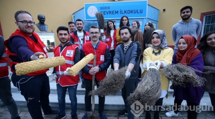 Çocukların "çifte bayram"ı için çalışıyorlar
