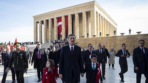23 Nisan Ulusal Egemenlik ve Çocuk Bayramı törenlerinden renkli görüntüler
