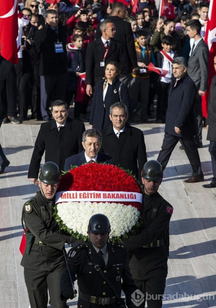 23 Nisan Ulusal Egemenlik ve Çocuk Bayramı törenlerinden renkli görüntüler