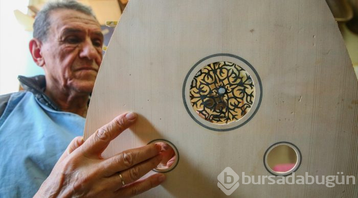 Ömrünü çalgı yapımına adadı

