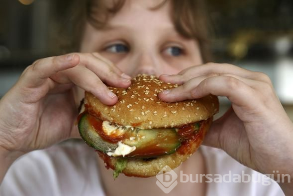Çocuklarda görülen obezitede ebeveynlere düşen görevler
