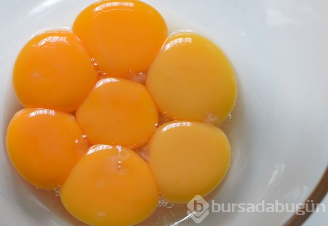 3 malzemeyle saçlarınızı geri kazanın!
